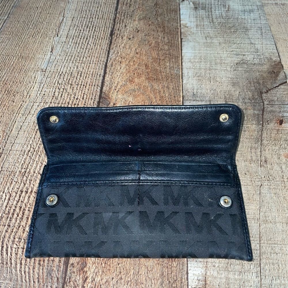 Michael Kors black fabric wallet - Picture 5 of 13